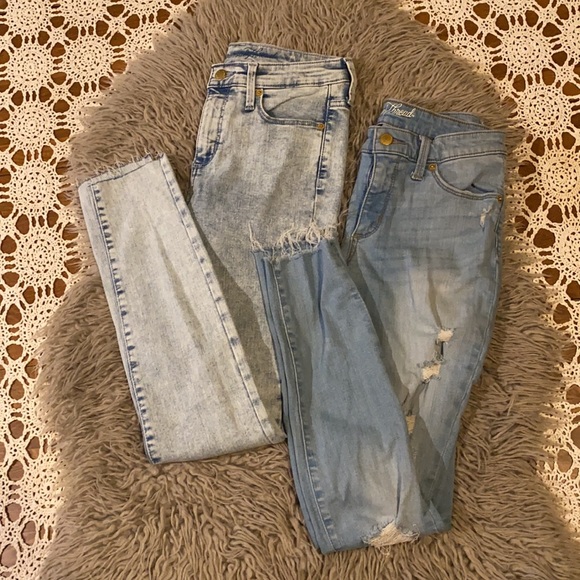 Universal Threads 2 pair bundle. High Rise Skinny and mid rise skinny size 2/26R - Picture 1 of 3